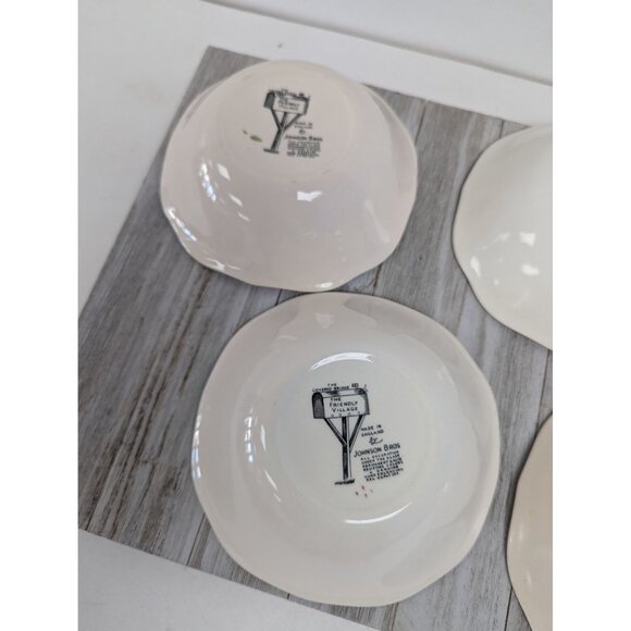 Vintage Johnson Brothers Friendly Village Set of 4 Rimmed Soup Bowls 6" - Picture 5 of 7
